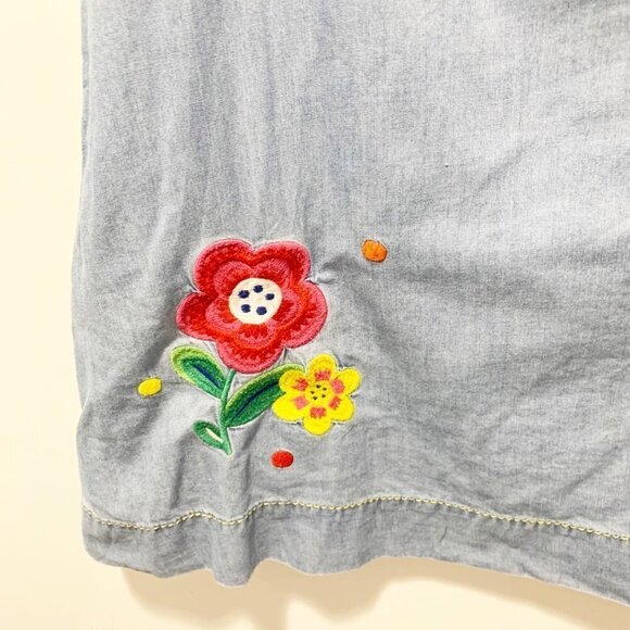 Mini Boden Chambray Embroidered Floral Dress Size 9/10 Peter Pan Collar - Picture 7 of 13